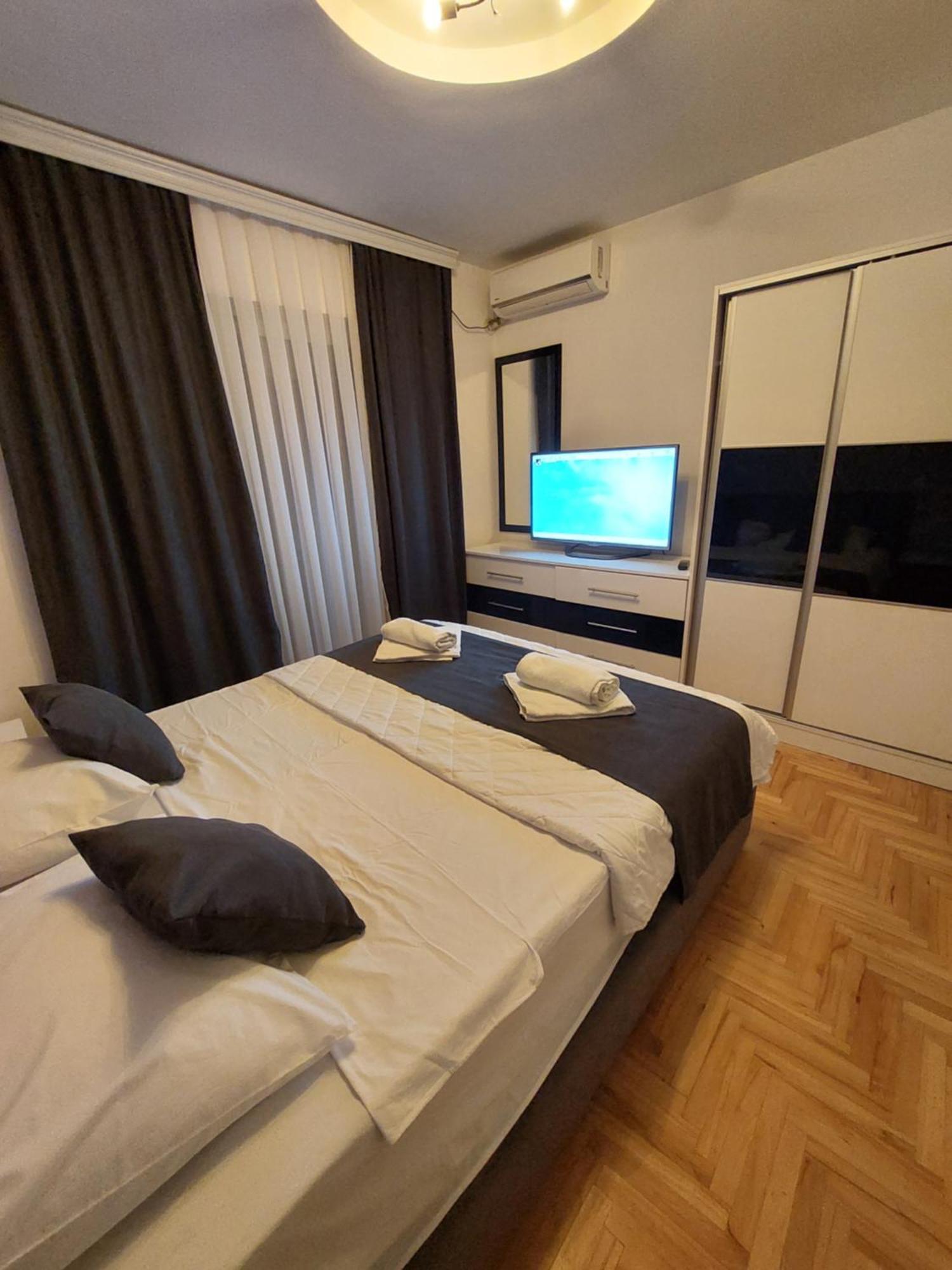 Exclusive Apartments With Lake View 奥赫里德 外观 照片