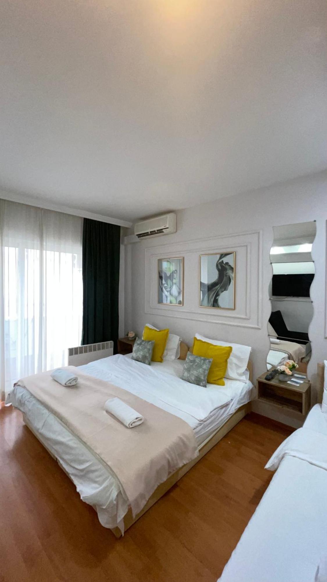 Exclusive Apartments With Lake View 奥赫里德 外观 照片