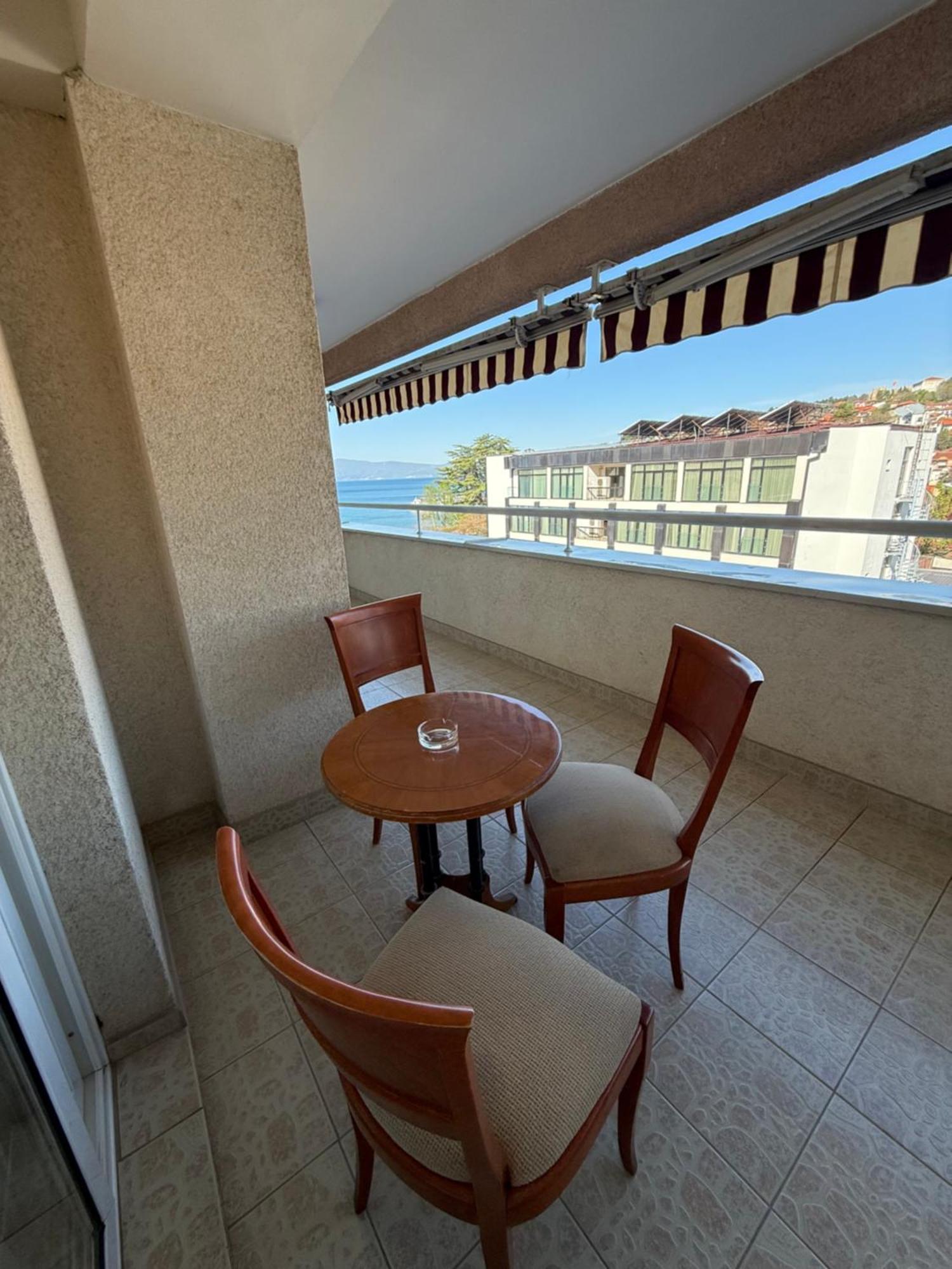 Exclusive Apartments With Lake View 奥赫里德 外观 照片